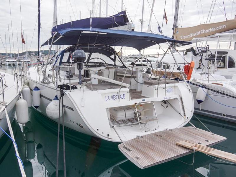 Book yachts online - sailboat - Bavaria Cruiser 56 - La Vestale - rent