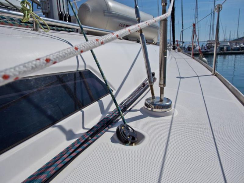 Book yachts online - sailboat - Salona 44 - Elva - rent