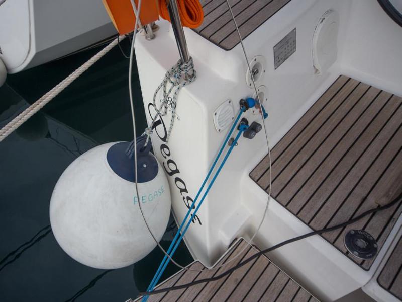 Book yachts online - sailboat - Dufour 380 - Pegase - rent