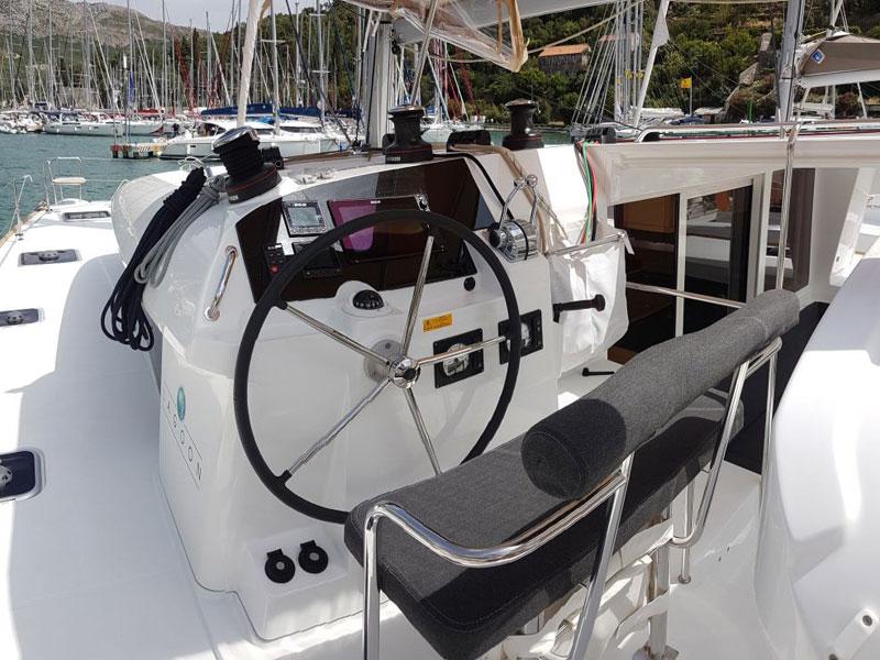 Book yachts online - catamaran - Lagoon 400 S2 - Platon - rent