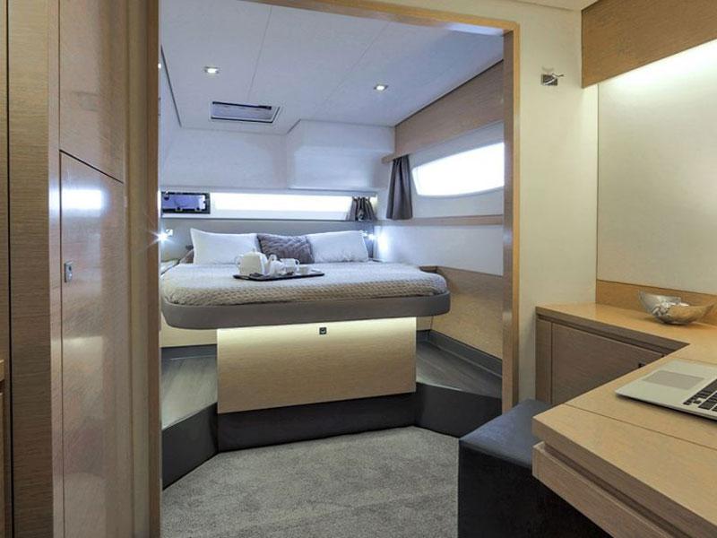 Book yachts online - catamaran - Saba 50 - Sunset - rent