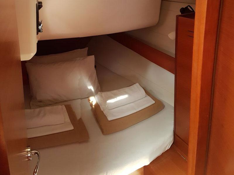 Book yachts online - sailboat - Dufour 382 Grand Large - Aristarchos - rent