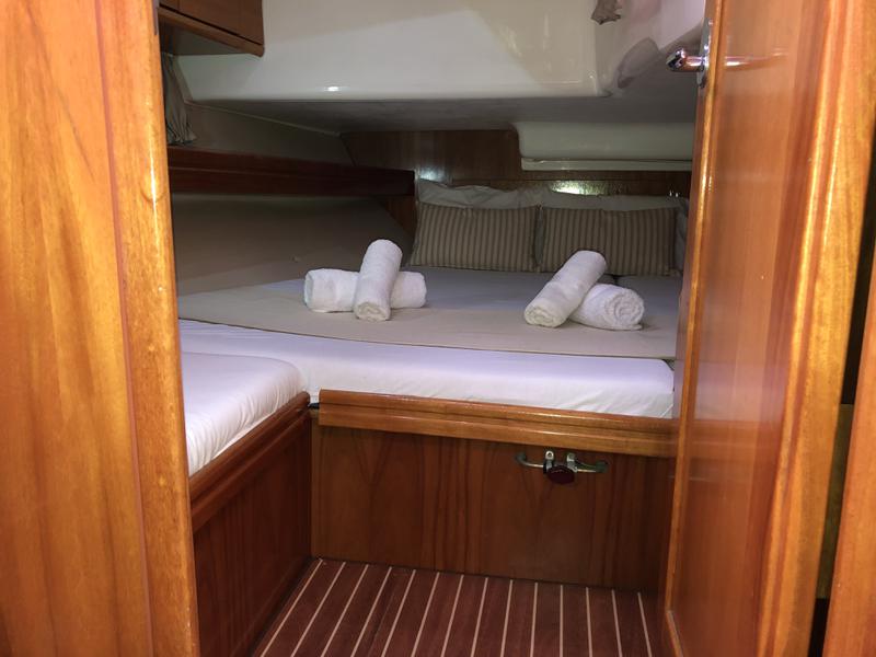 Book yachts online - sailboat - Bavaria Cruiser 46 Y/B 2009 - Borboleta (Refit 2020) - rent