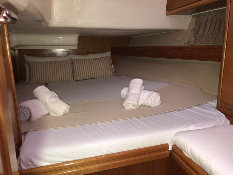 Book yachts online - sailboat - Bavaria Cruiser 46 Y/B 2009 - Borboleta (Refit 2020) - rent