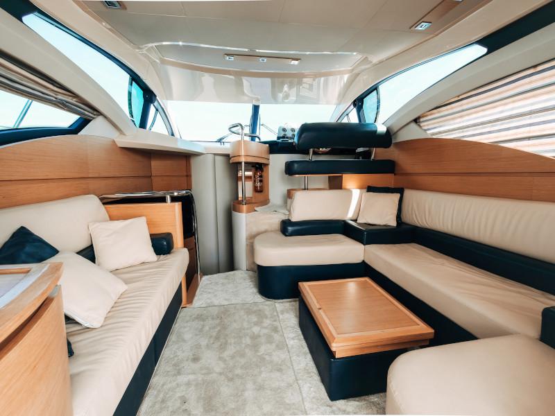 Book yachts online - motorboat - Azimut 43 Fly - Lou Ann - rent