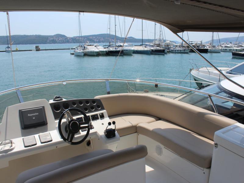 Book yachts online - motorboat - Sealine F42-5 Fly - SUNSHINE 8 - rent