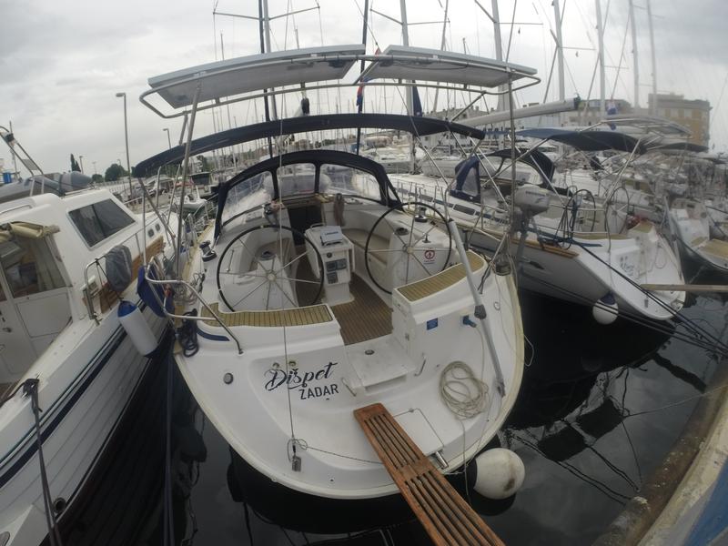 Book yachts online - sailboat - Bavaria 44 - Dišpet - sails 2019/solar panels - rent