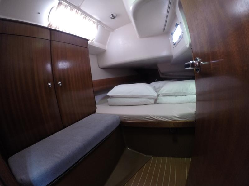 Book yachts online - sailboat - Bavaria 44 - Dišpet - sails 2019/solar panels - rent