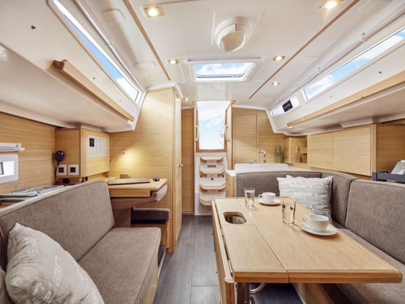 Book yachts online - sailboat - Elan E4 - Rim - rent