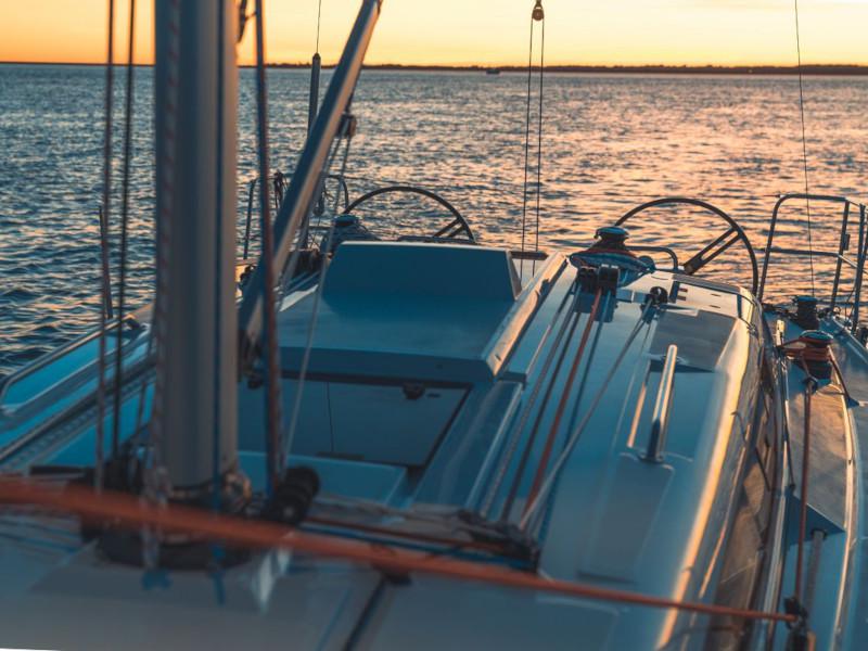 Book yachts online - sailboat - Elan E4 - Rim - rent