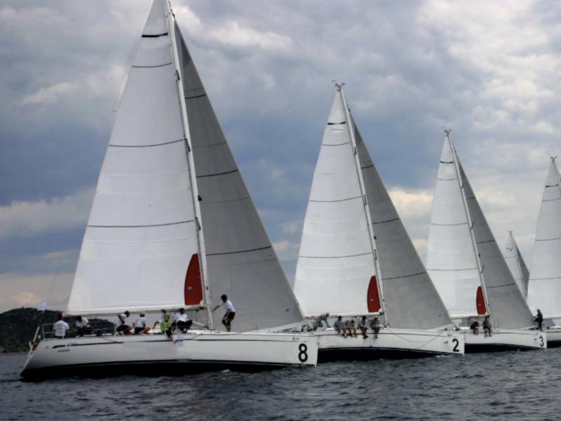 Book yachts online - sailboat - Bavaria 42 Match - Saint Martin - rent