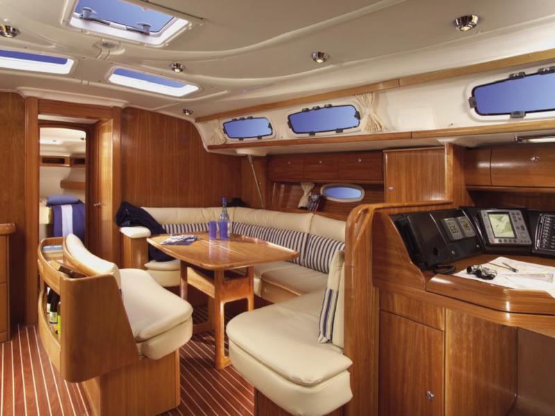 Book yachts online - sailboat - Bavaria 46 Cruiser - Uhuru - rent