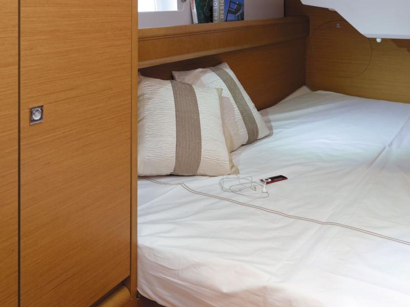 Book yachts online - sailboat - Sun Odyssey 389 - Suzie Q - rent