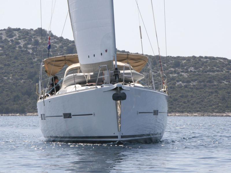 Book yachts online - sailboat - Dufour 460 Grand Large - Alila III - rent