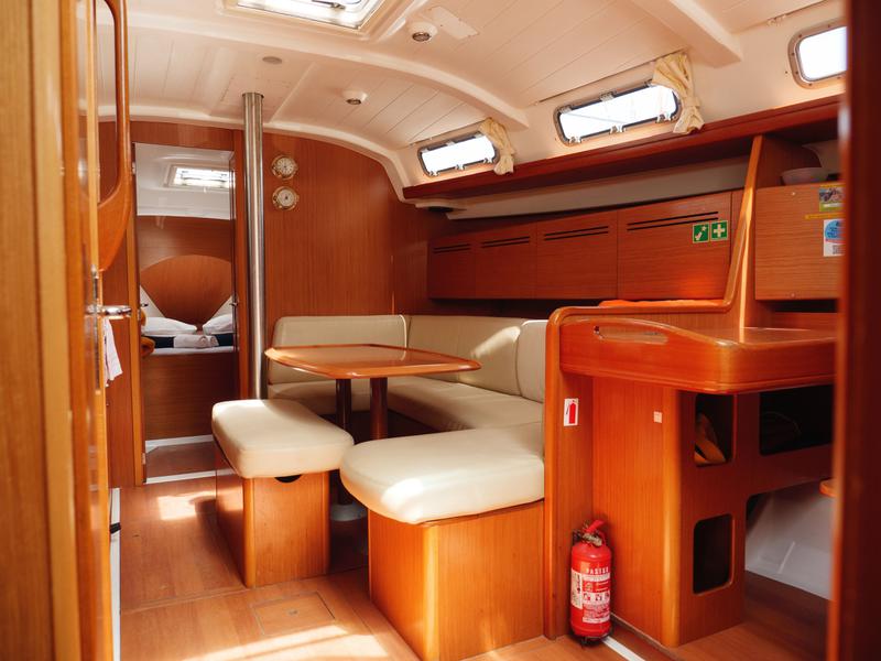 Book yachts online - sailboat - Beneteau Cyclades 39.3 - Patagonia - rent