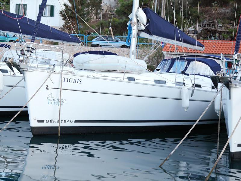 Book yachts online - sailboat - Beneteau Cyclades 43.4 - TIGRIS - rent