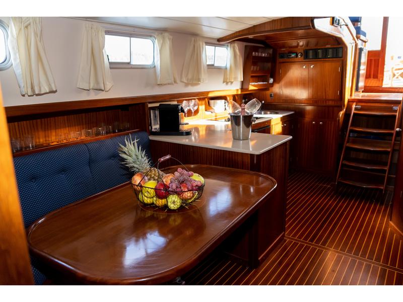 Book yachts online - motorboat - Menorquin 150 - Buccara IX - rent