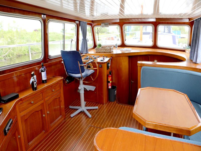 Book yachts online - motorboat - Barkas 1100 - Sirius - rent