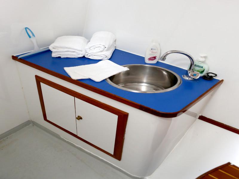 Book yachts online - motorboat - Barkas 1100 - Sirius - rent