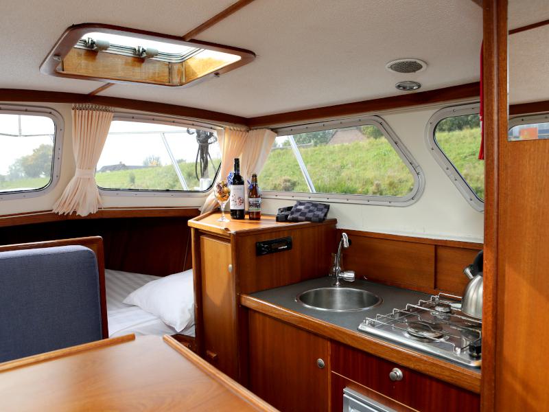Book yachts online - motorboat - Pedro 800 - Austalis - rent