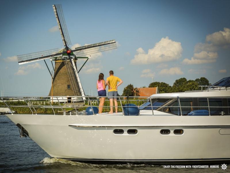 Book yachts online - motorboat - Pacific Allure 155 - Royal - rent