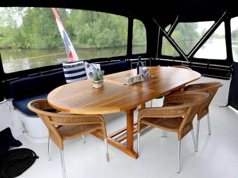 Book yachts online - motorboat - Pacific Allure 155 - Royal - rent
