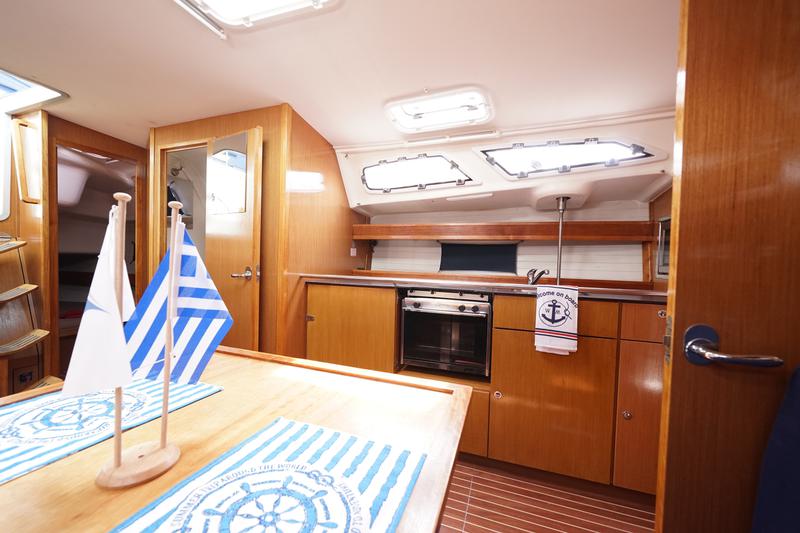 Book yachts online - sailboat - Bavaria 43 Cruiser - Kairos (Fully Refurbished 2019) - rent