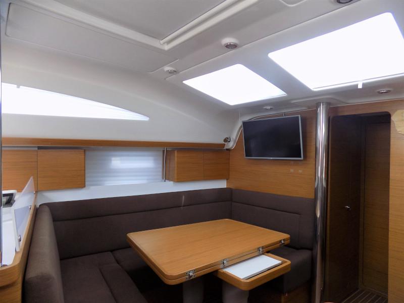Book yachts online - sailboat - Elan 45 Impression - Mladena - rent