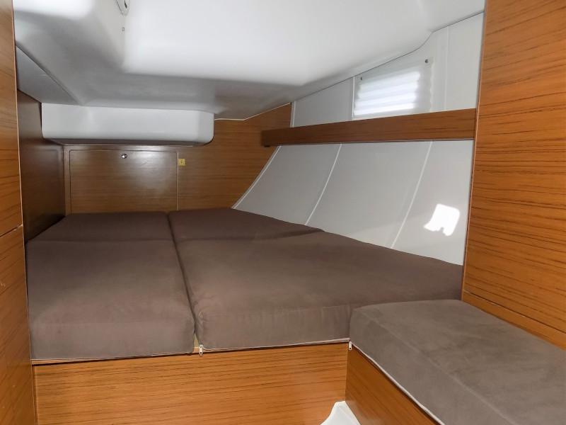 Book yachts online - sailboat - Elan 45 Impression - Mladena - rent