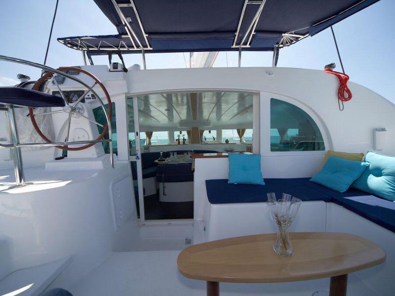Book yachts online - catamaran - Lagoon 380 - Per Caso - rent