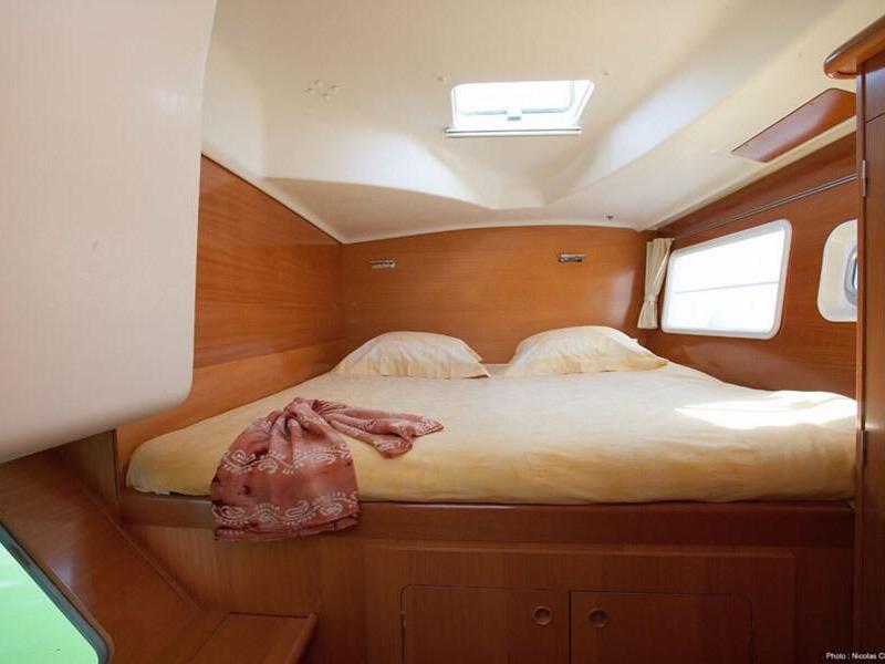Book yachts online - catamaran - Lagoon 380 - Per Caso - rent