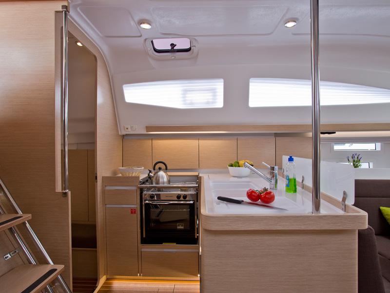 Book yachts online - sailboat - Elan 40 Impression - SILENTE - rent