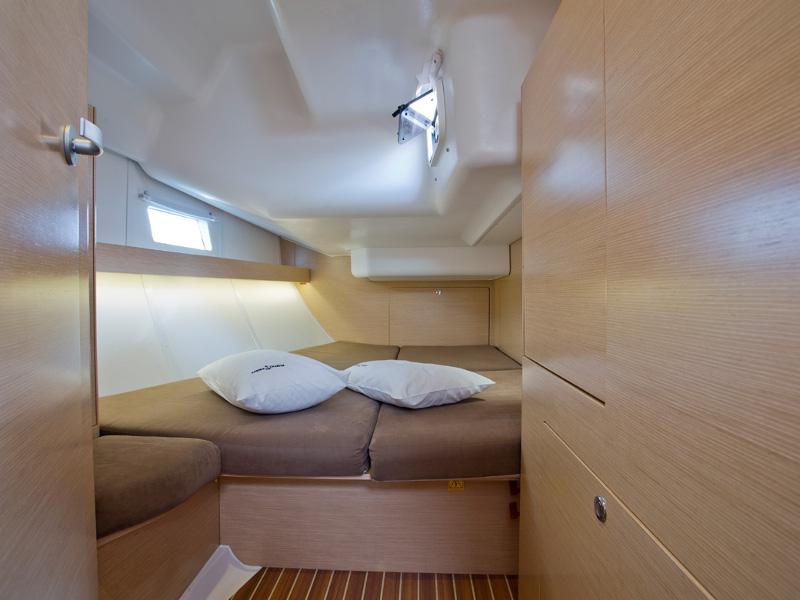 Book yachts online - sailboat - Elan 444 Impression - ANDRIJA - rent