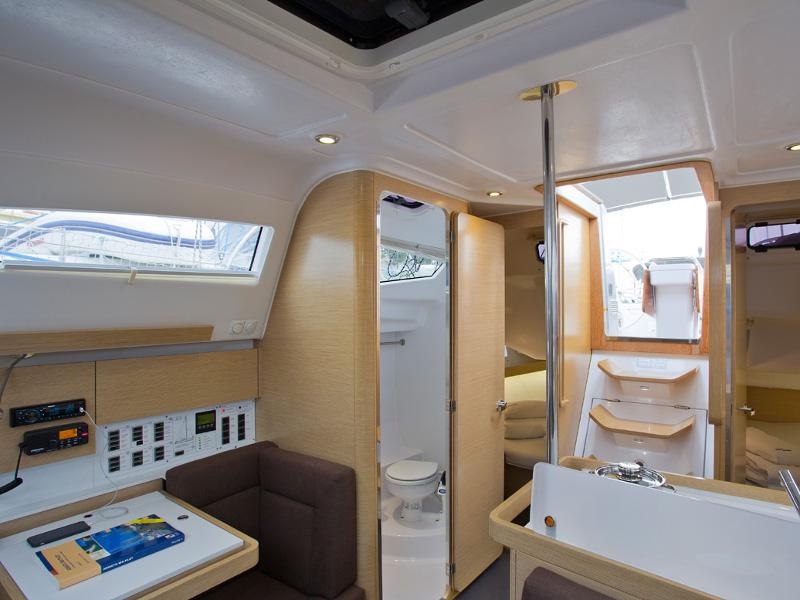 Book yachts online - sailboat - Elan 394 Impression - TIME OUT - rent
