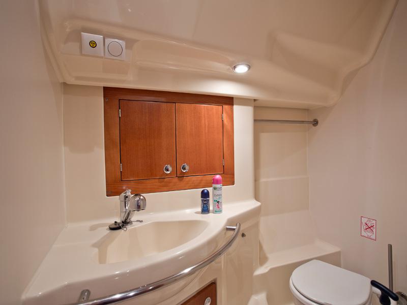 Book yachts online - sailboat - Elan 384 Impression - WhatsApp - rent