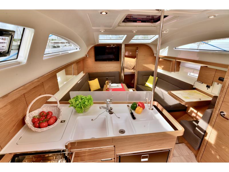 Book yachts online - sailboat - Elan 40 Impression - CAPTAIN AMERICA - rent
