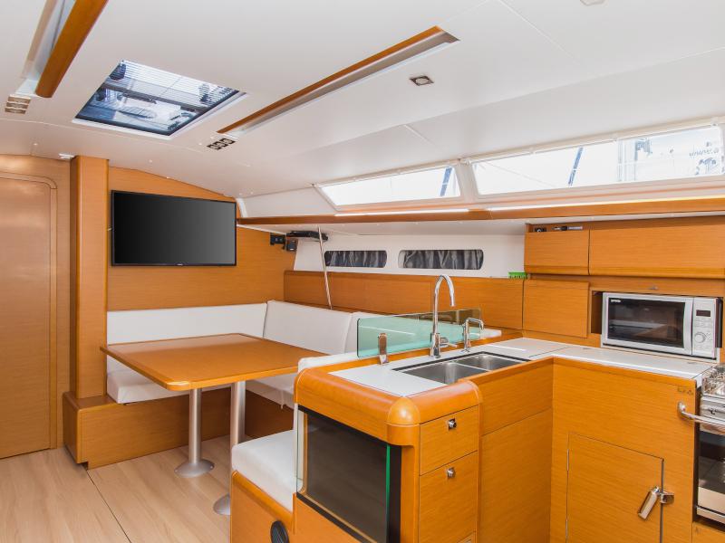 Book yachts online - sailboat - Sun Odyssey 449 - ELISSA - rent