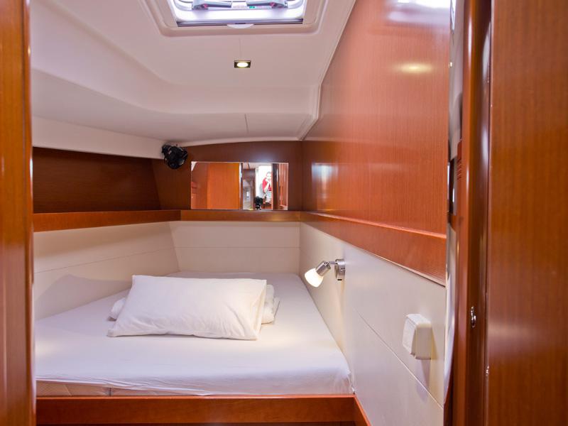 Book yachts online - sailboat - Oceanis 50 Family - MALI MATKO - rent