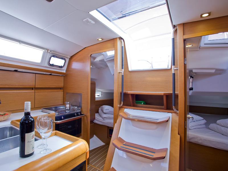 Book yachts online - sailboat - Sun Odyssey 409 Performance - STELLINA II - rent