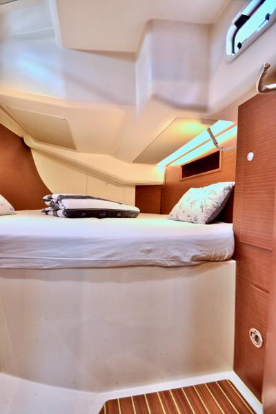 Book yachts online - sailboat - Hanse 458 - EMPRESS - rent