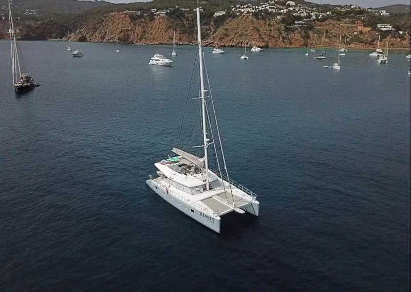 Book yachts online - catamaran - Sunreef 62 - Zimit - rent