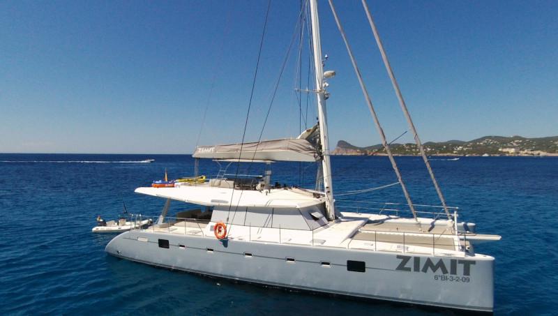 Book yachts online - catamaran - Sunreef 62 - Zimit - rent