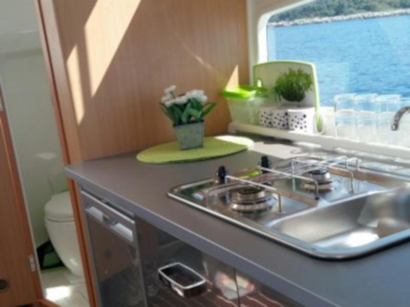 Book yachts online - motorboat - Balt 818 Titanium - Valentina - rent