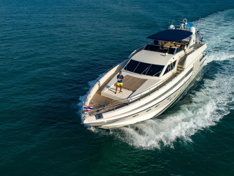 Book yachts online - motorboat - Posillipo Technema 82 - Say Yes - rent