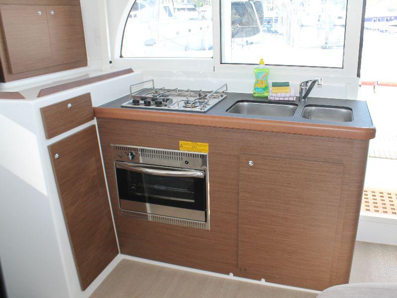 Book yachts online - catamaran - Lagoon 380 - mr. t - rent