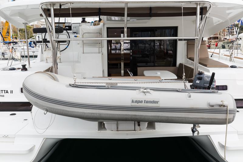 Book yachts online - catamaran - Lagoon 42 - Barchetta II - rent