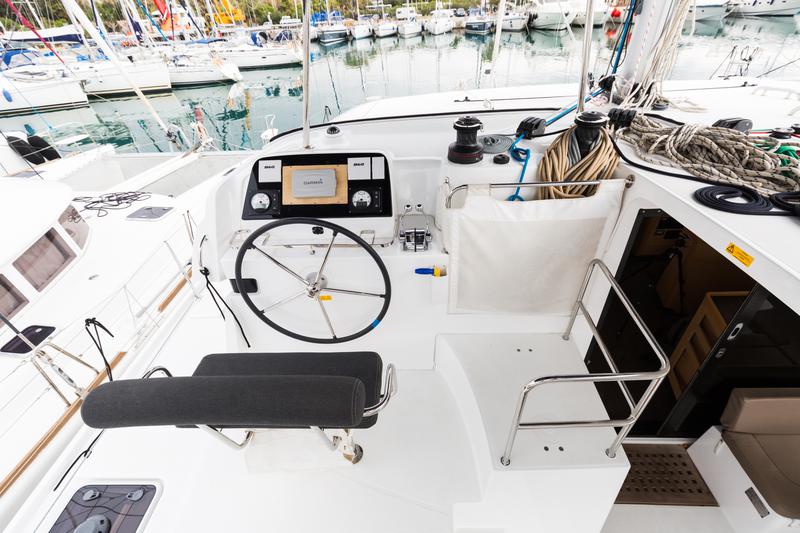 Book yachts online - catamaran - Lagoon 42 - Barchetta II - rent