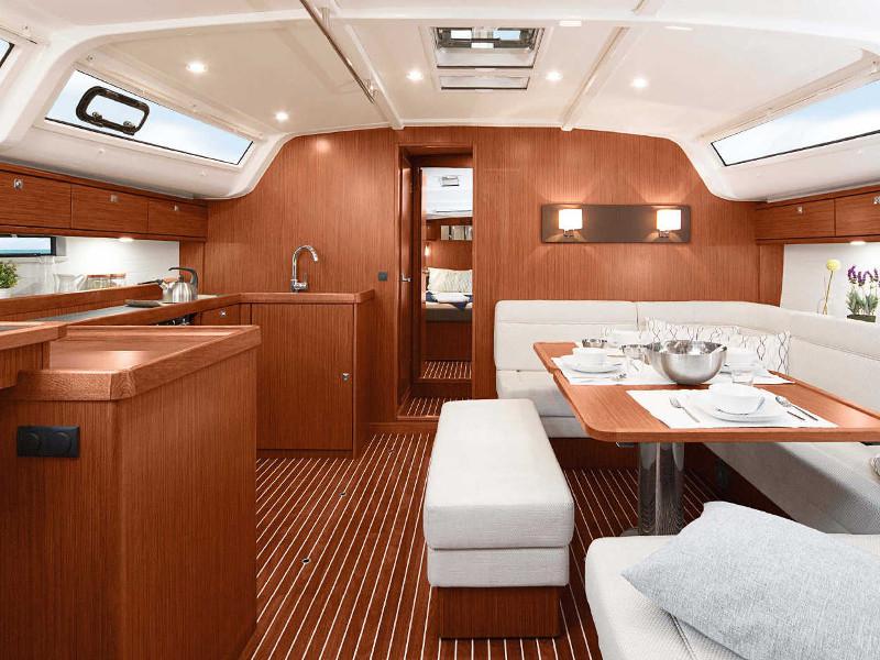 Book yachts online - sailboat - Bavaria Cruiser 51 - Neuschnee - rent