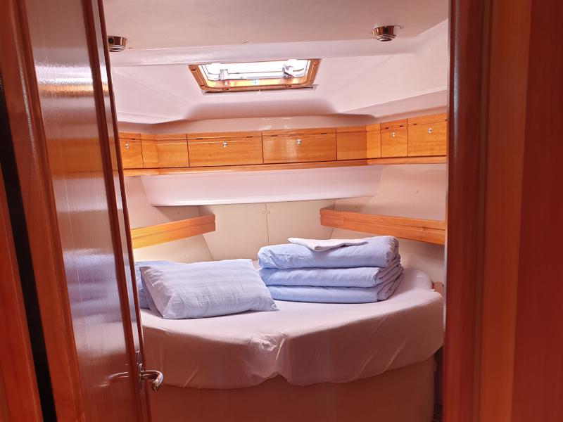 Book yachts online - sailboat - Bavaria 46 - Shanti Blu - rent