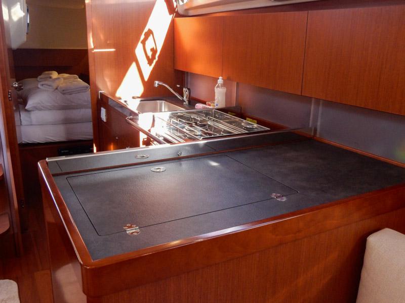 Book yachts online - sailboat - Oceanis 41.1 - White Bird   (no animals allowed) - rent